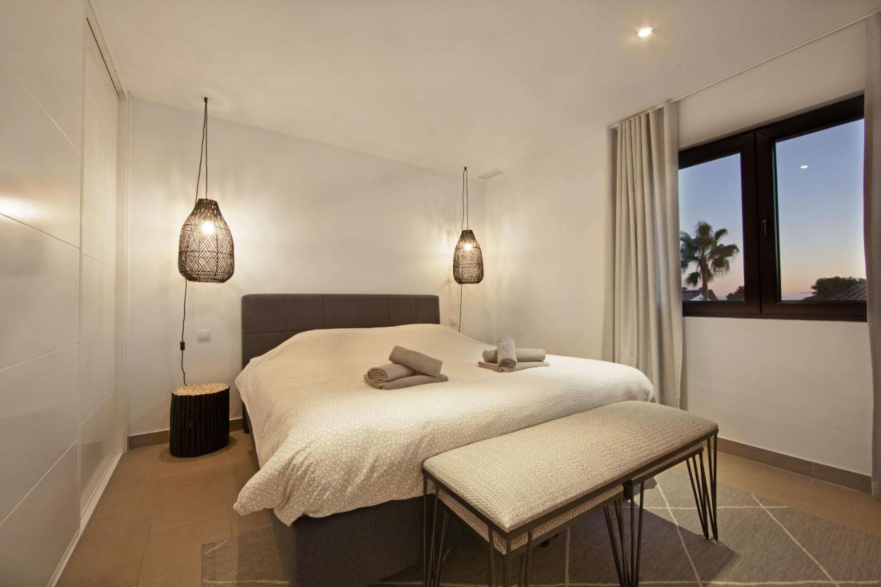 Modern Villa Close To Costabella Beach Marbella Exterior photo