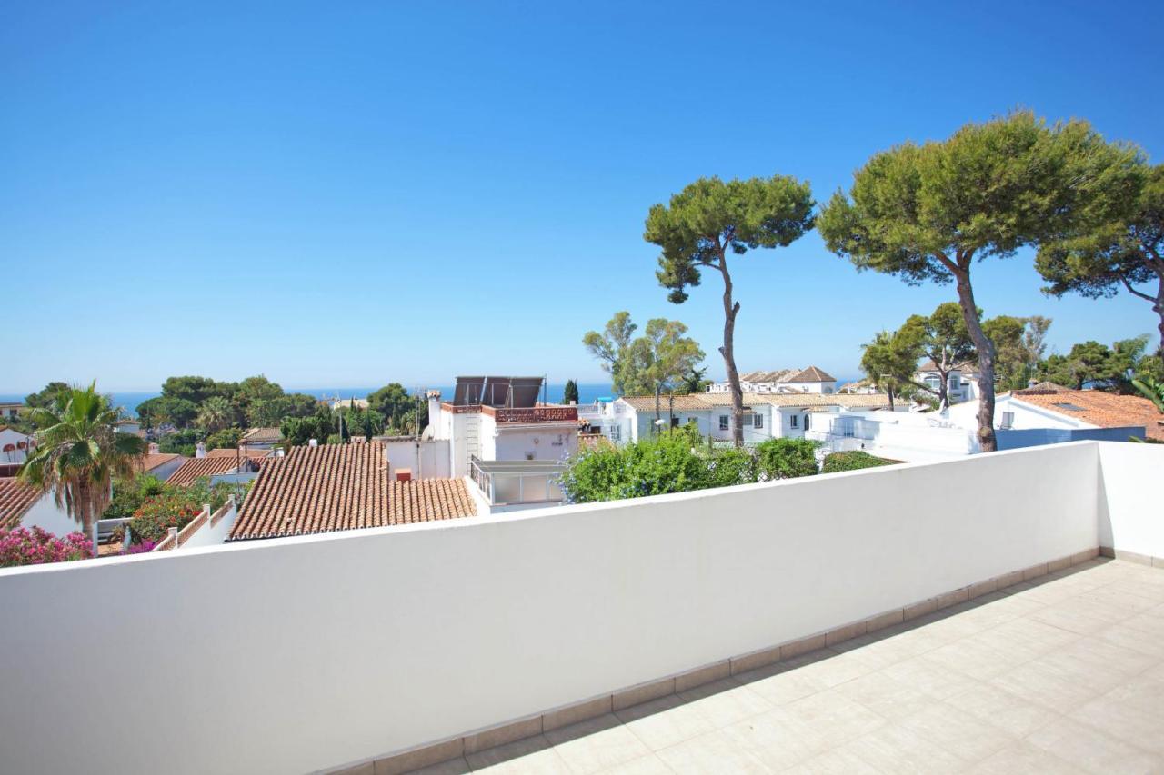 Modern Villa Close To Costabella Beach Marbella Exterior photo